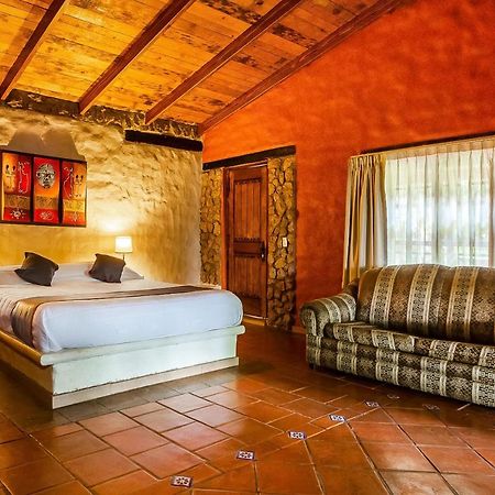 Hotel Hacienda Coyotes Zapotlanejo Exteriör bild