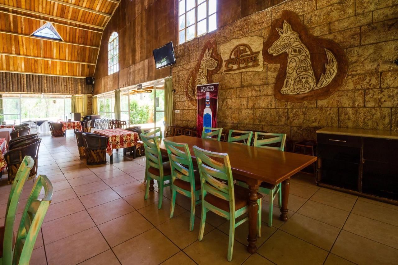 Hotel Hacienda Coyotes Zapotlanejo Exteriör bild