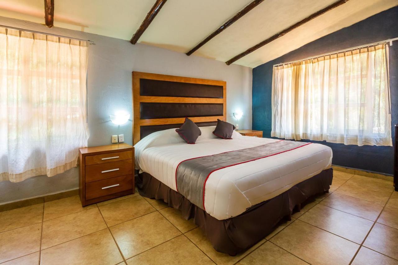 Hotel Hacienda Coyotes Zapotlanejo Exteriör bild
