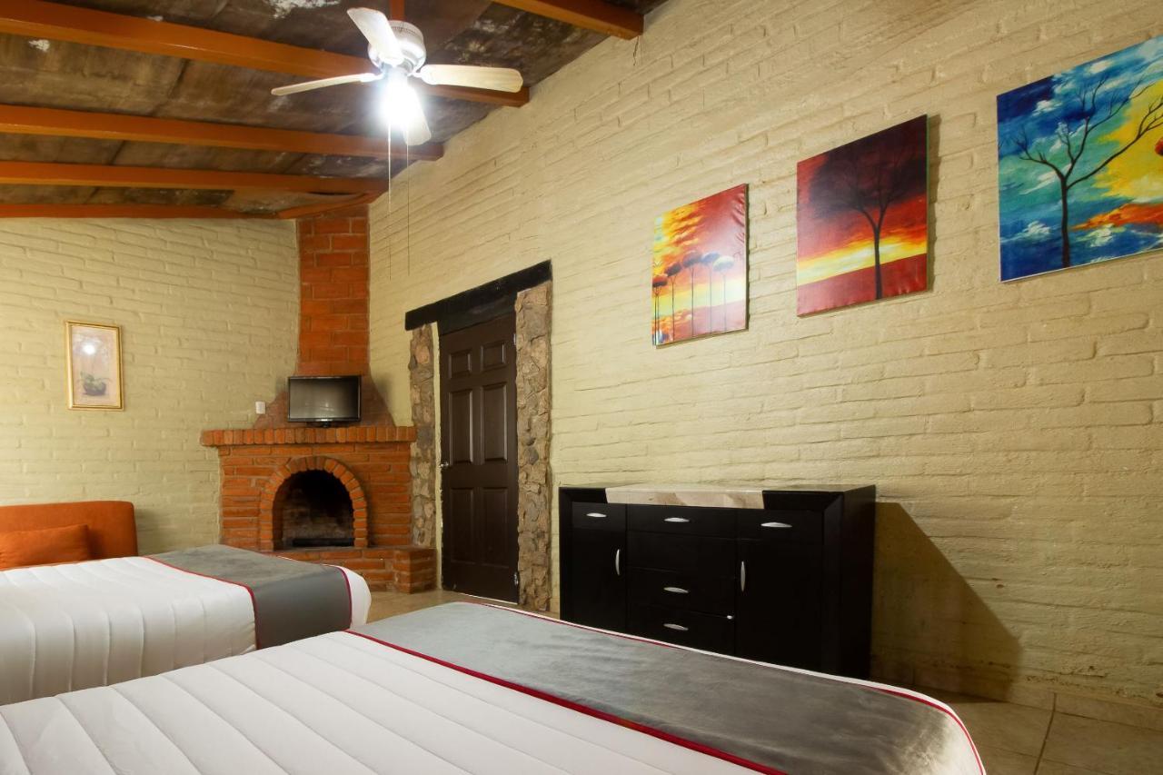 Hotel Hacienda Coyotes Zapotlanejo Exteriör bild